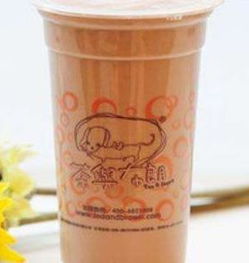 茶布朗奶茶与北岸奶茶 品牌视觉与空间体验探析